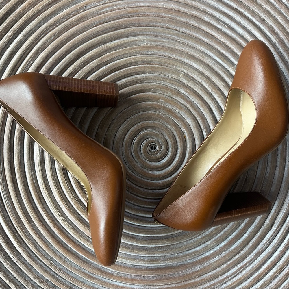 Elegant Brown Women's Heels